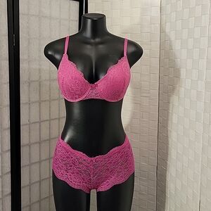 BRAND NEW BLACK FUCHSIA BY SECRET LACE LLC PANTY &BRAD LACE SET